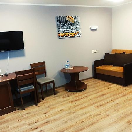 Tourist Hotel Kharkiv Bagian luar foto