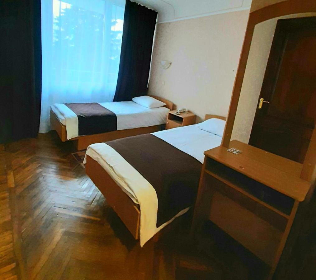 Tourist Hotel Kharkiv Bagian luar foto