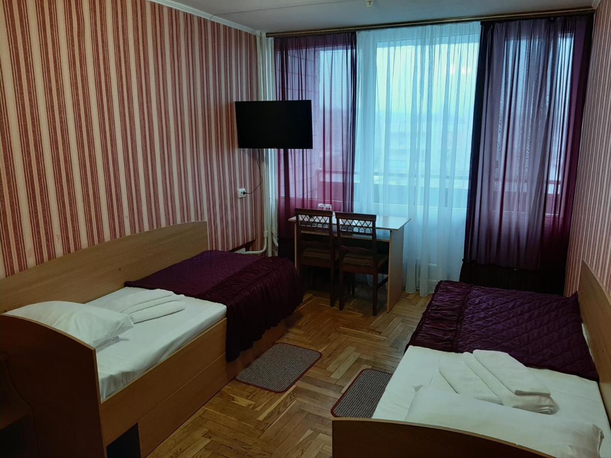 Tourist Hotel Kharkiv Bagian luar foto