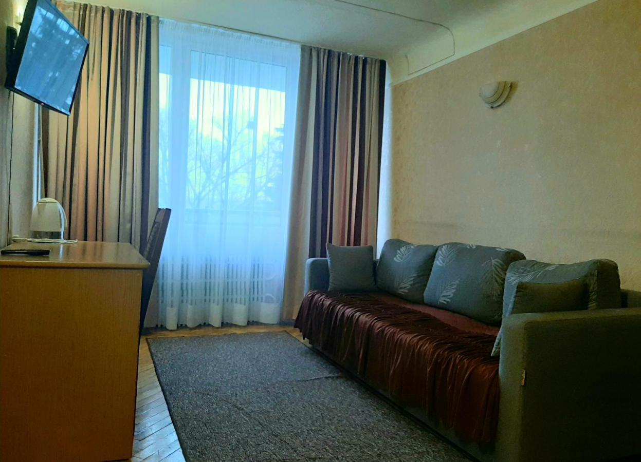 Tourist Hotel Kharkiv Bagian luar foto