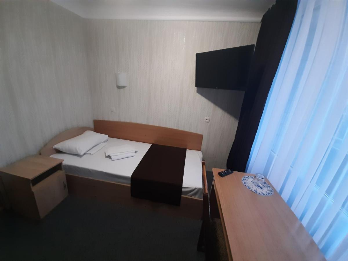 Tourist Hotel Kharkiv Bagian luar foto