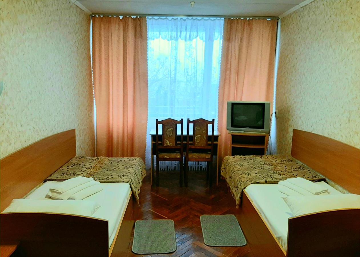 Tourist Hotel Kharkiv Bagian luar foto